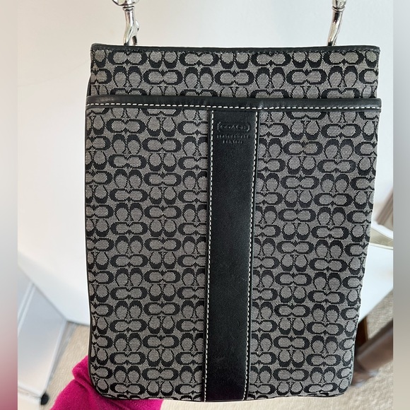 Vintage Coach Monogram Swingpack - Picture 2 of 14